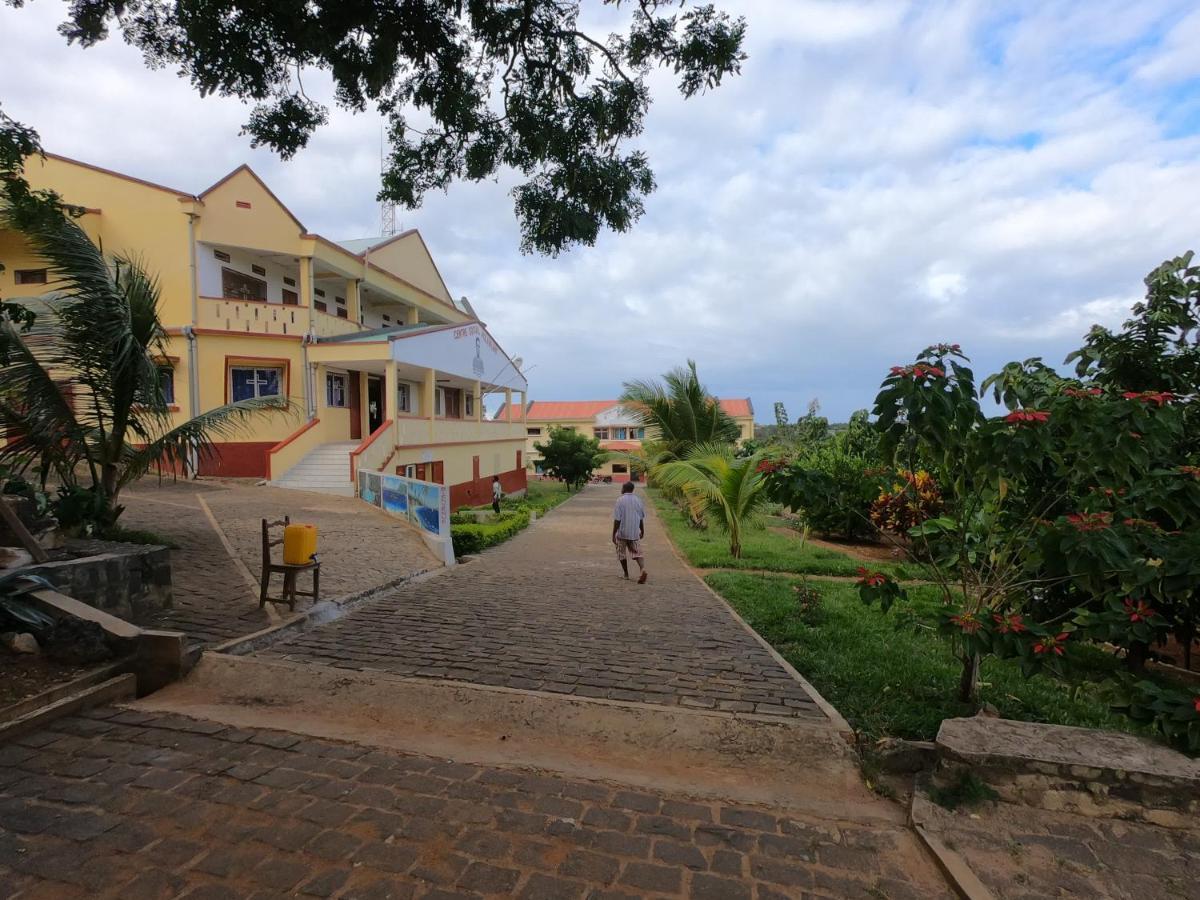 Antsiranana Centre Lucien Botovasoa Bed & Breakfast エクステリア 写真