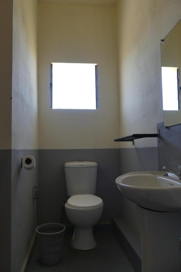 Antsiranana Centre Lucien Botovasoa Bed & Breakfast エクステリア 写真